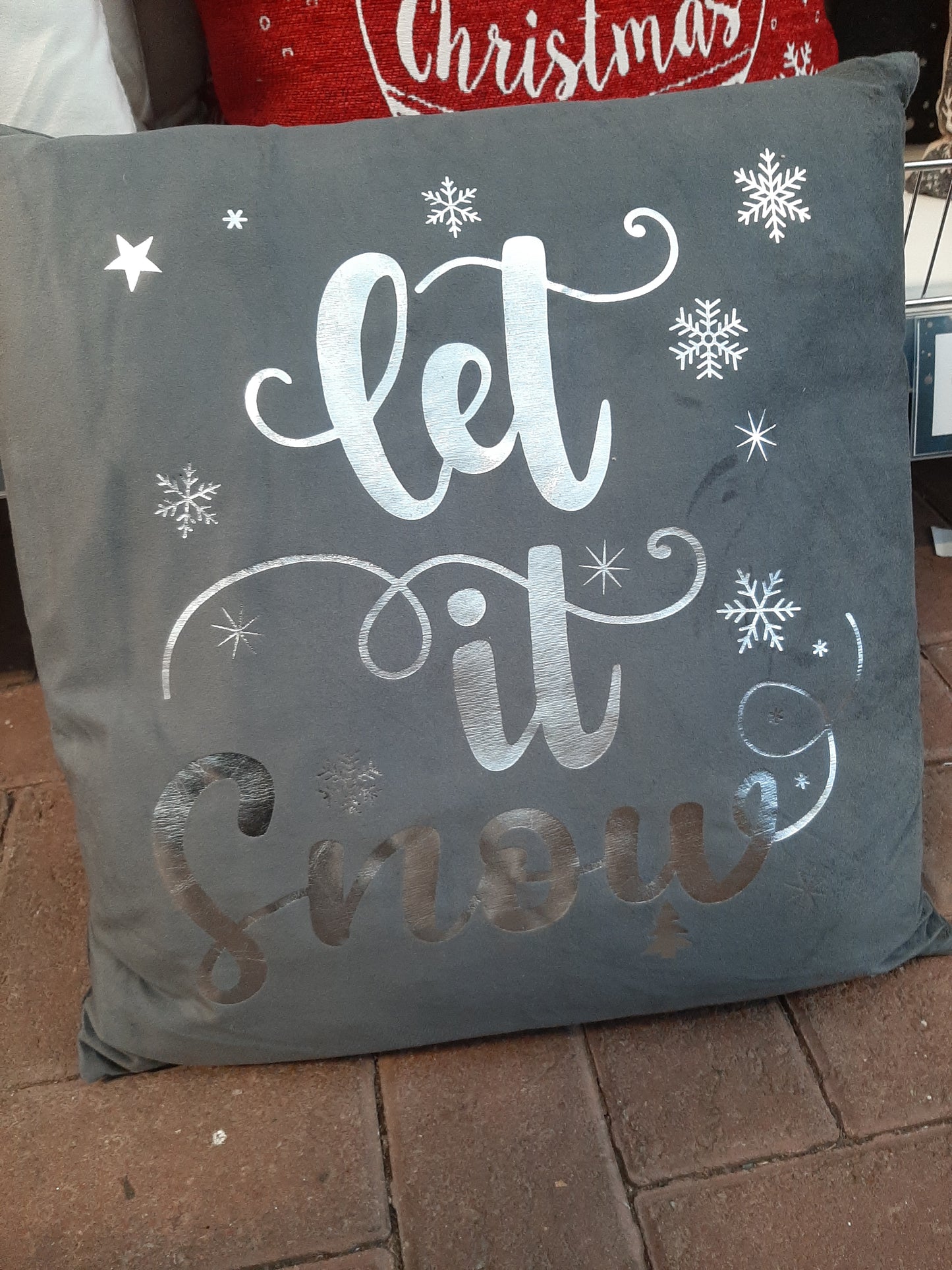 Christmas Cushion Let it Snow